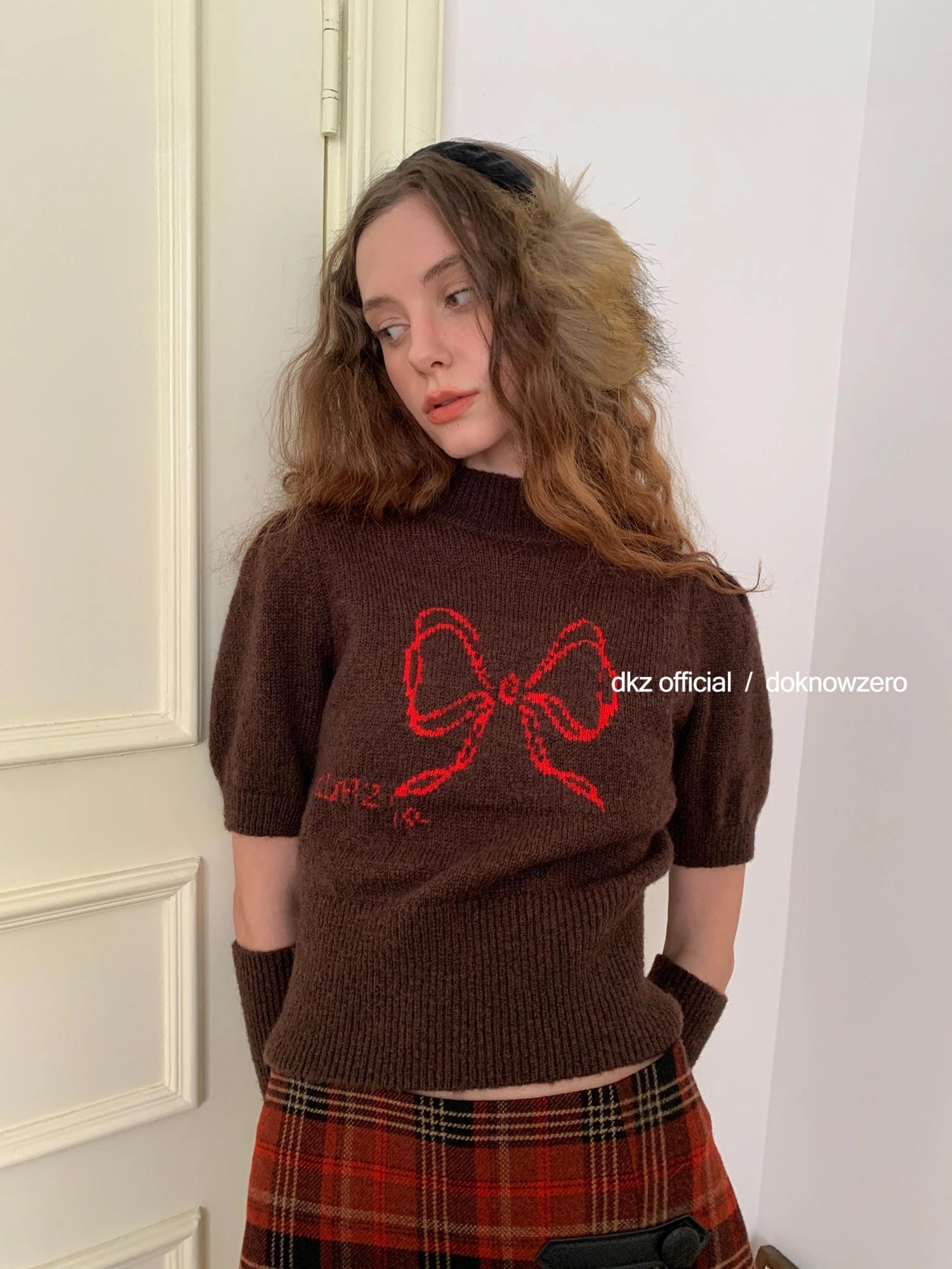 DKZ OFFICIAL Retro Jacquard Knit Top With Detachable Bow Sleeves
