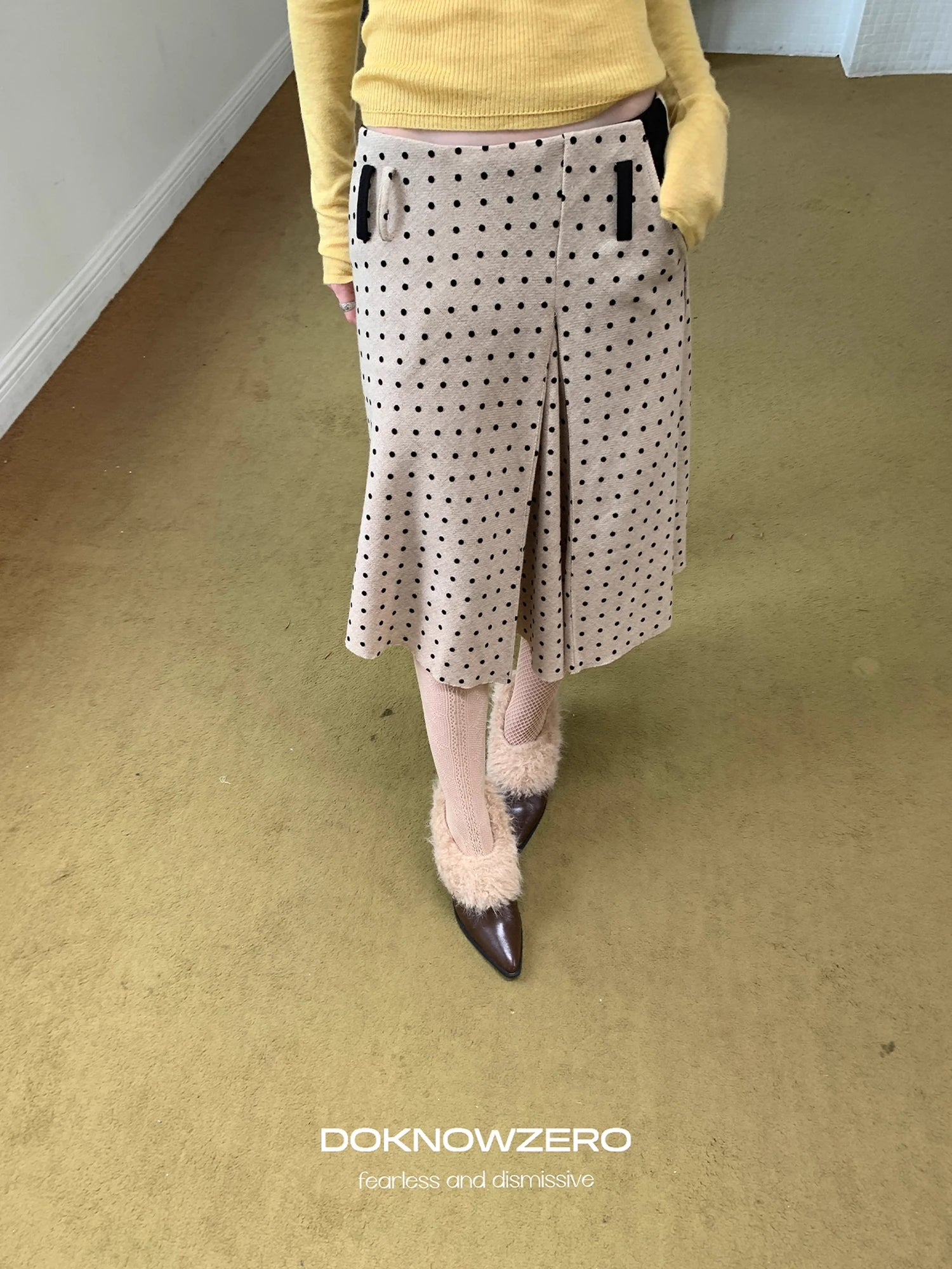 DKZ_OFFICIAL_Retro_Polka_Dot_Asymmetrical_Wool_Skirt_MISSTT