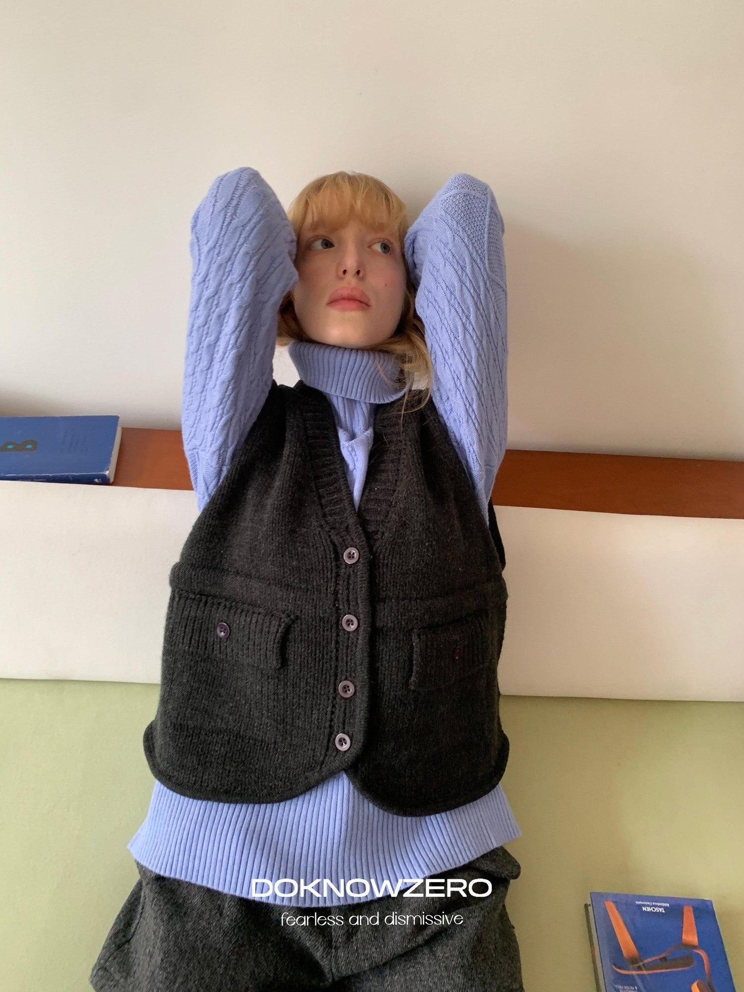 DKZ OFFICIAL Retro V-neck Knitted Buttoned Pocket Women&