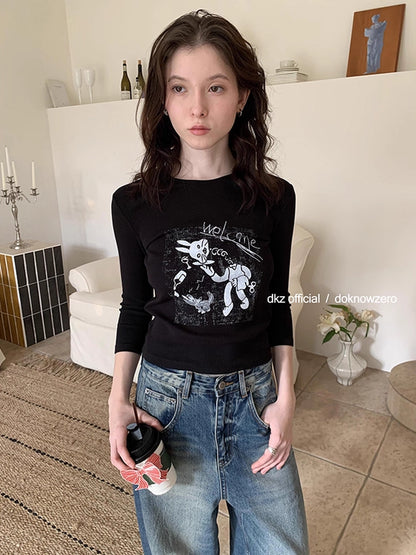DKZ_OFFICIAL_Seven_Sleeve_T-shirt_With_Playful_Bunny_Print_MISSTT