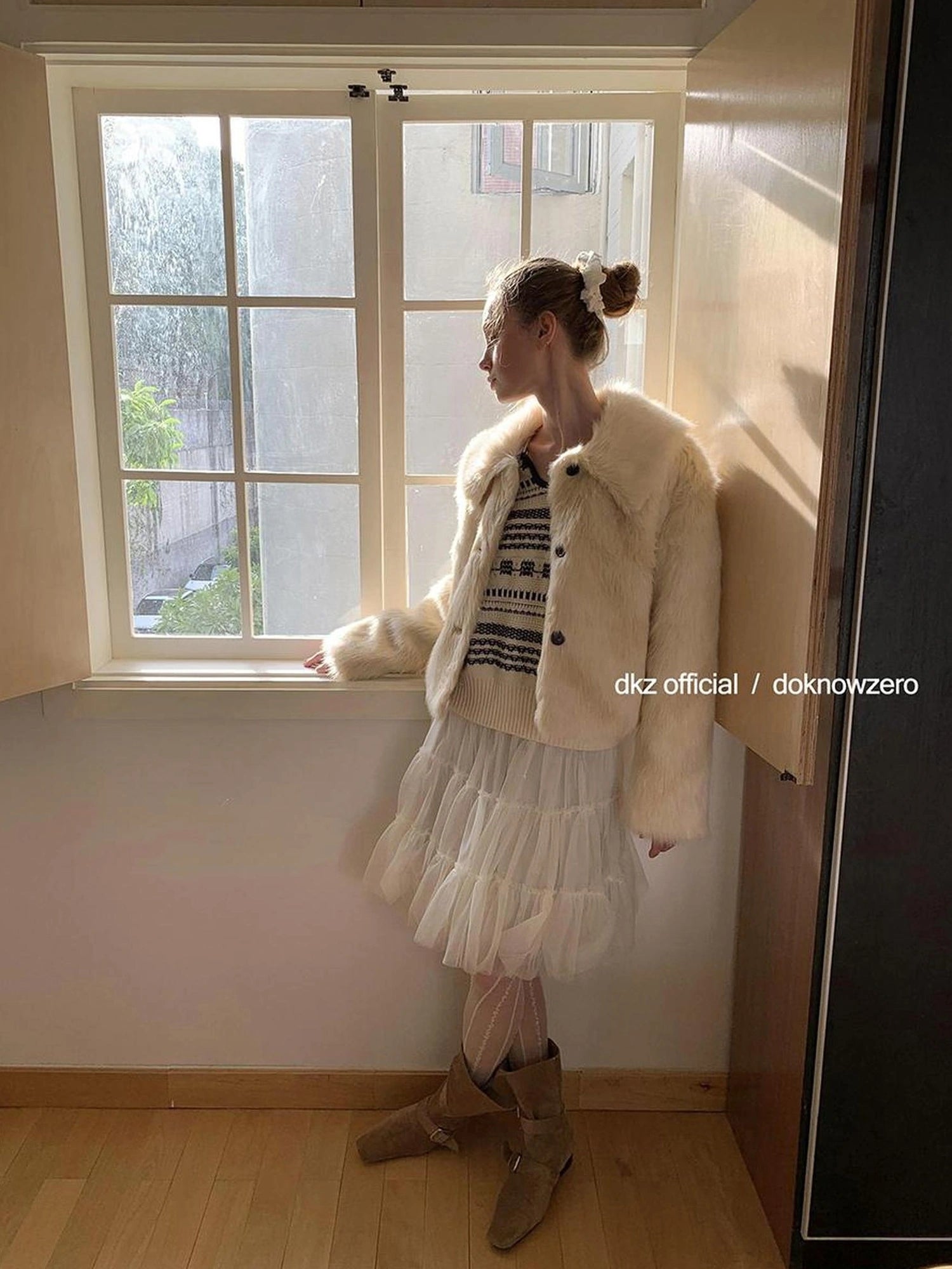 DKZ OFFICIAL Short Plush Collar Eco Faux Fur Jacket In Apricot
