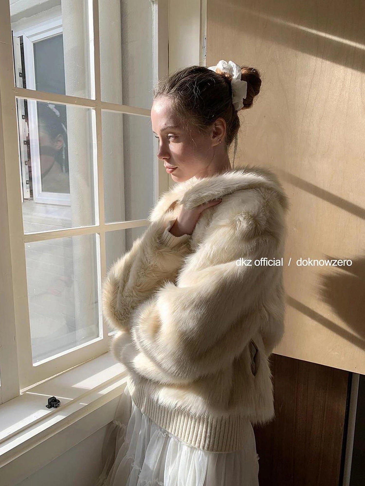 DKZ OFFICIAL Short Plush Collar Eco Faux Fur Jacket In Apricot