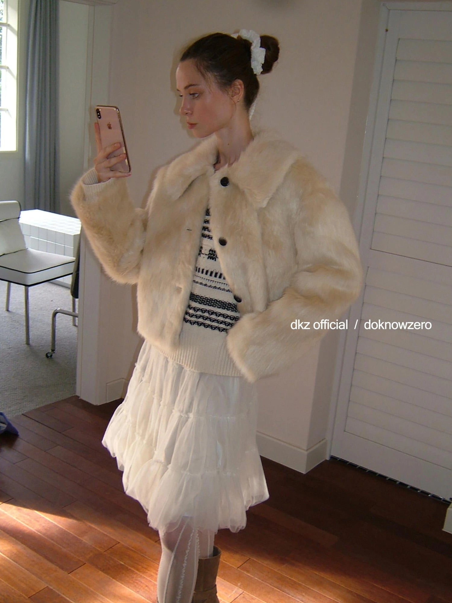 DKZ OFFICIAL Short Plush Collar Eco Faux Fur Jacket In Apricot