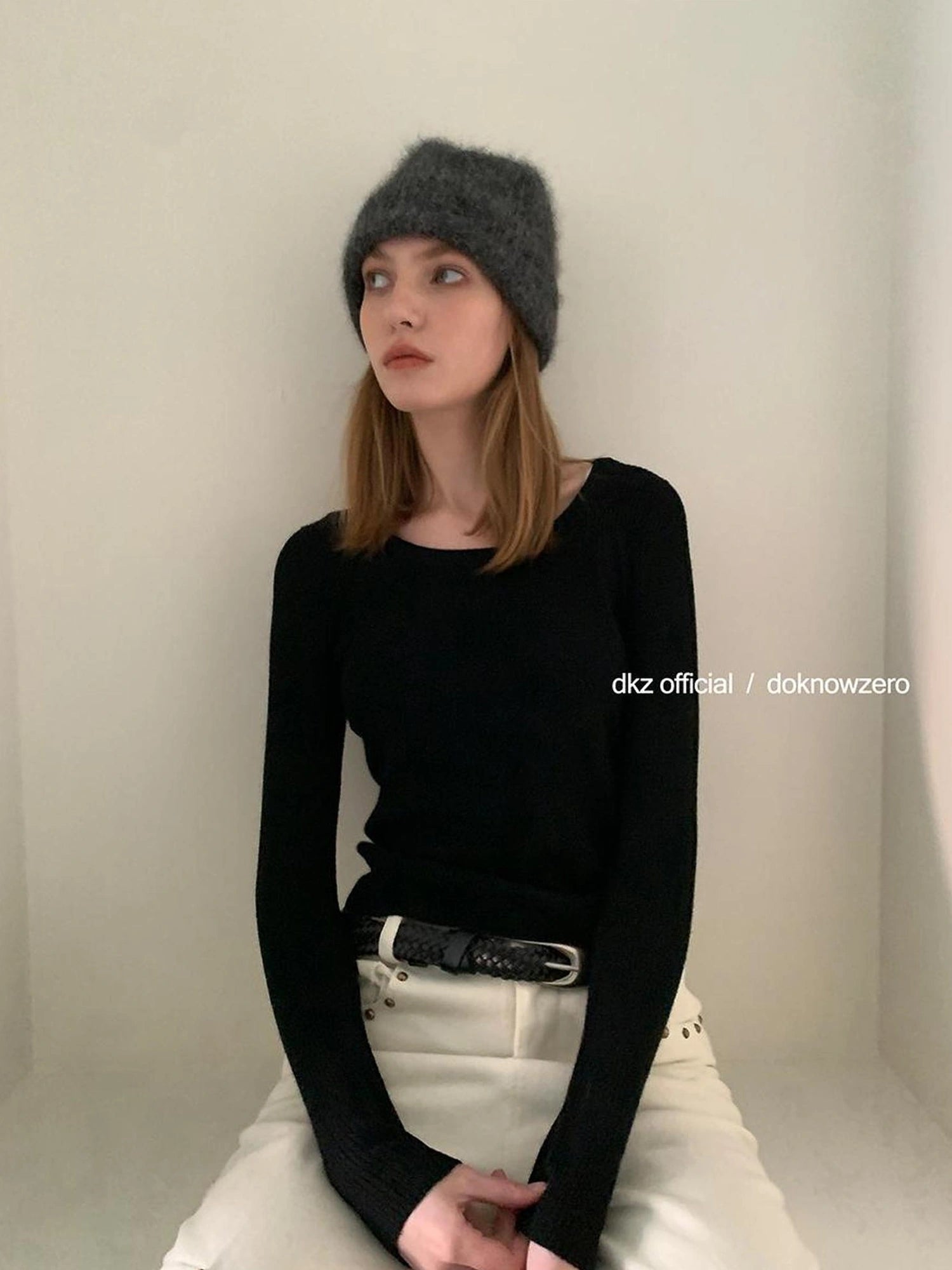 DKZ OFFICIAL Simple Crewneck Knit Top For Women