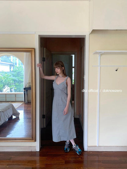 DKZ OFFICIAL Sleeveless Pleated Midi Dress