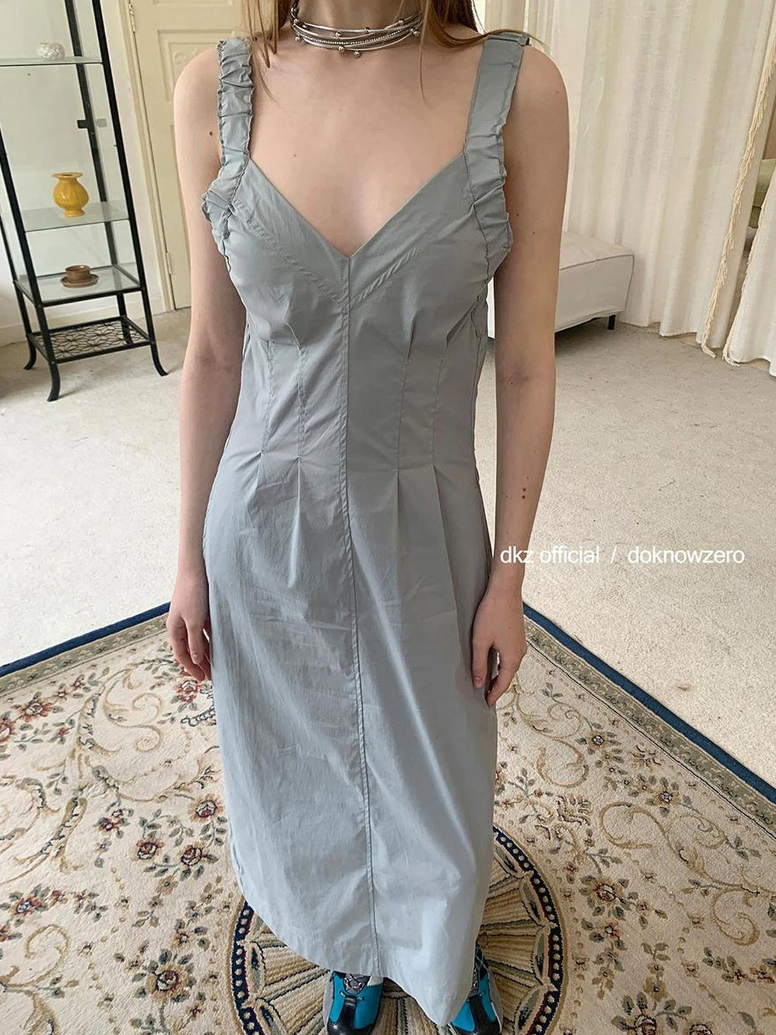 DKZ OFFICIAL Sleeveless Pleated Midi Dress