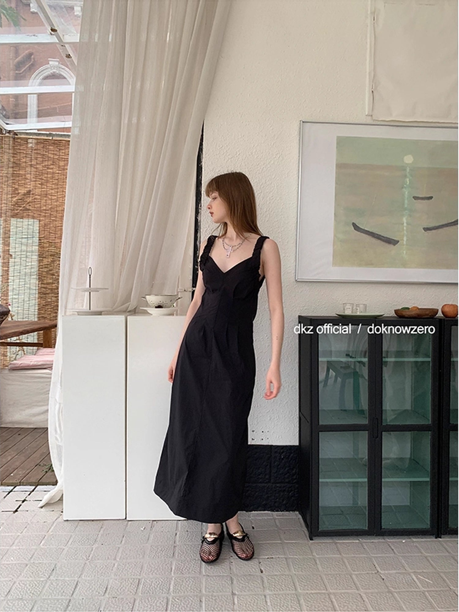 DKZ_OFFICIAL_Sleeveless_Pleated_Midi_Dress_MISSTT