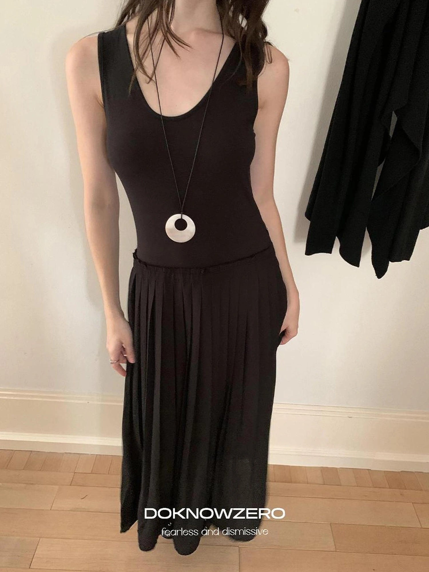 DKZ OFFICIAL Slim Fit Basic Spaghetti Strap Slip Dress V-neck
