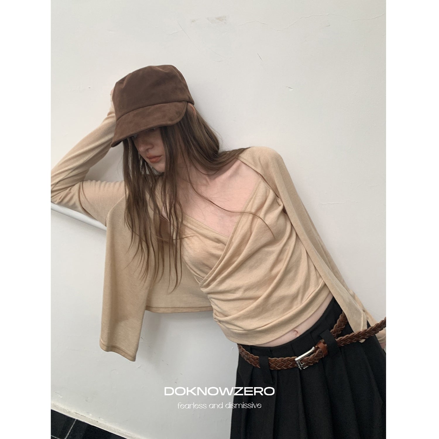 DKZ_OFFICIAL_Slim_Fit_Cross_Tie_Knitted_Two_Piece_Women&