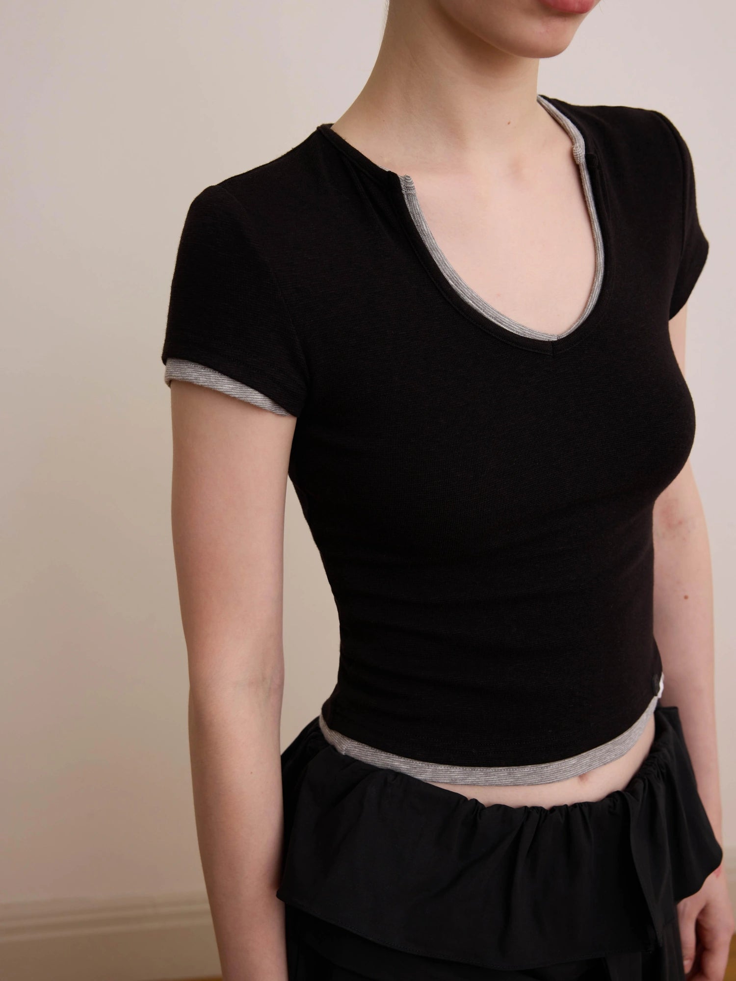 DKZ OFFICIAL Slim Fit V-Neck Short Sleeve T-Shirt For Women