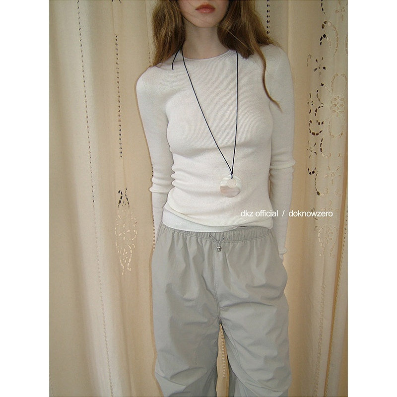 DKZ_OFFICIAL_Solid_Knit_Slim_Fit_Round_Neck_Women&