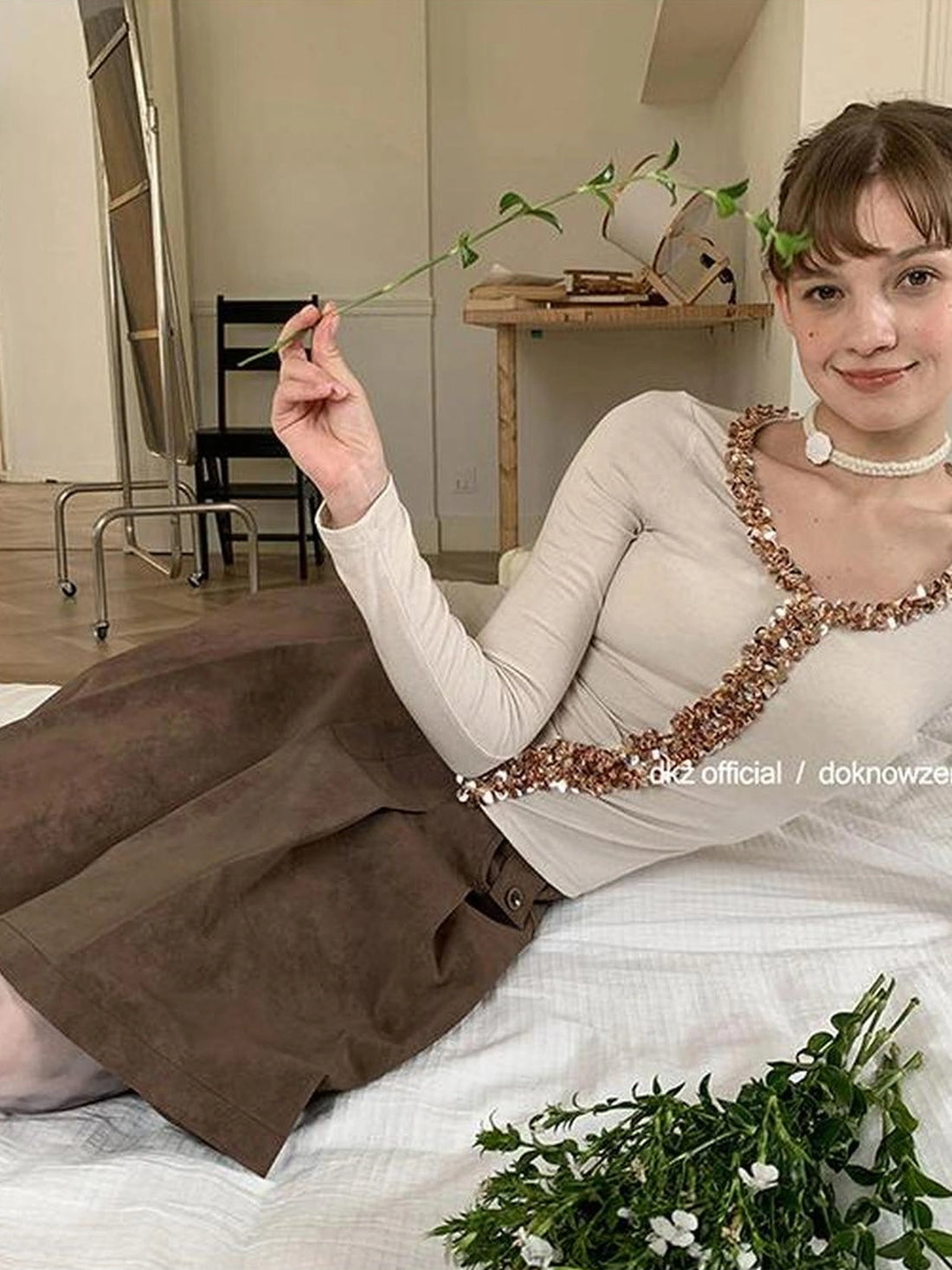 DKZ OFFICIAL Sparkle Trim Fitted Knit Long Sleeve Top