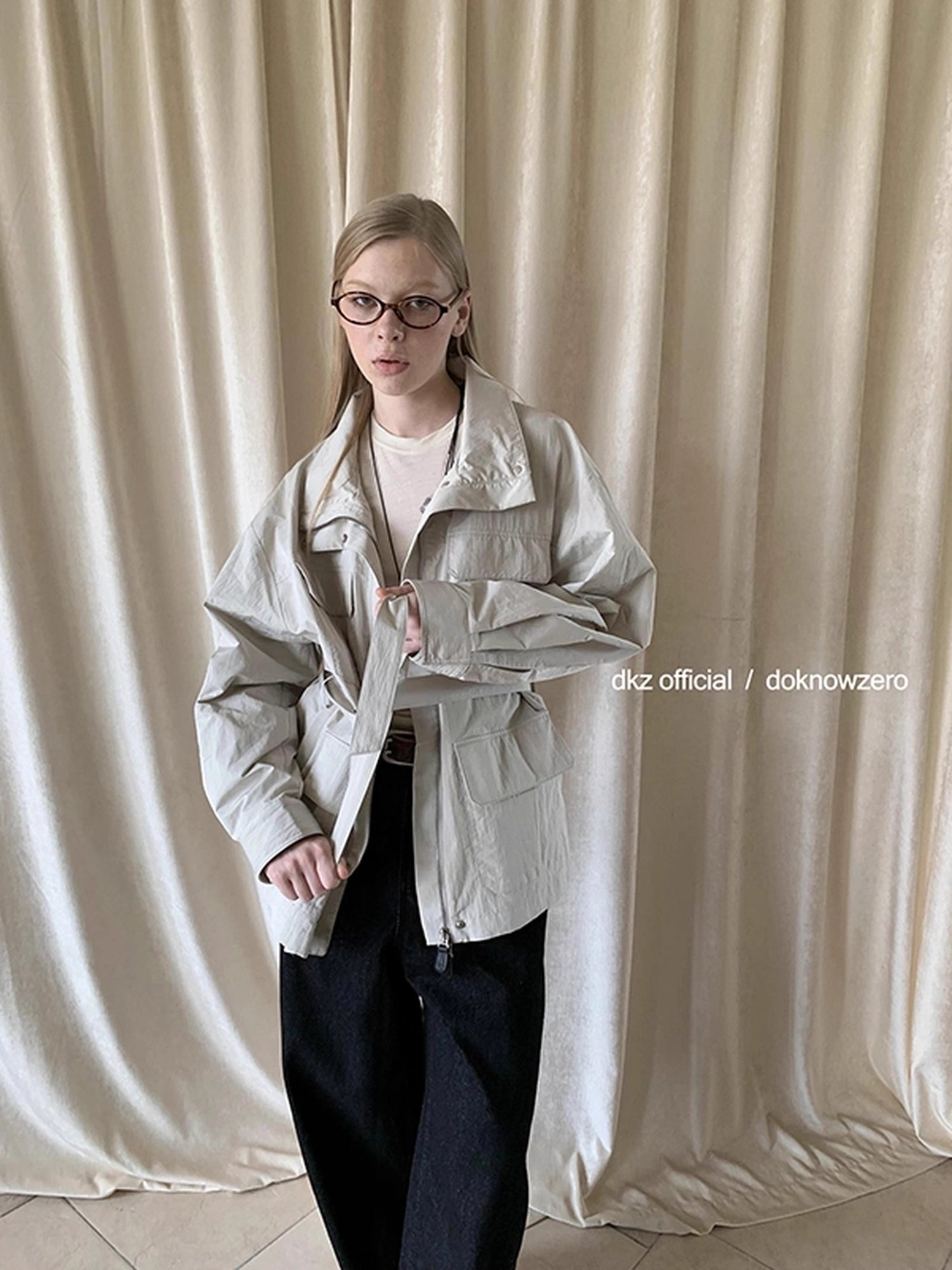 DKZ_OFFICIAL_Stand_Up_Collar_Drawstring_Windbreaker_With_Multi_Pockets_MISSTT