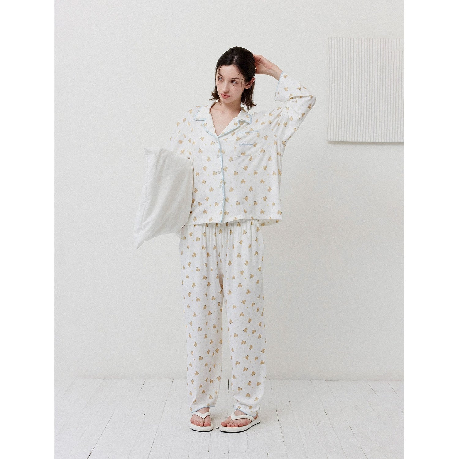 DKZ_OFFICIAL_Star_Pony_Cartoon_Long_Sleeve_Women&