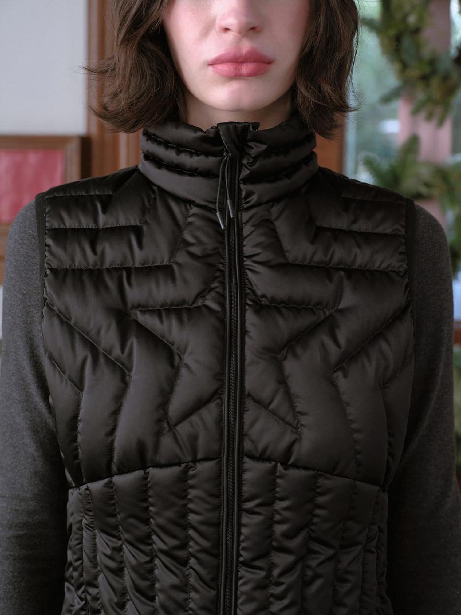 DKZ OFFICIAL Star Ribbed Quilted Layered Sleeveless Women&