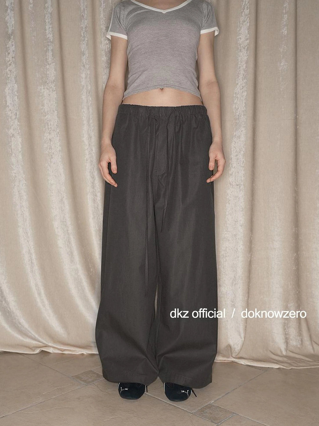 DKZ OFFICIAL Straight Leg Pants With Drawstring Waist