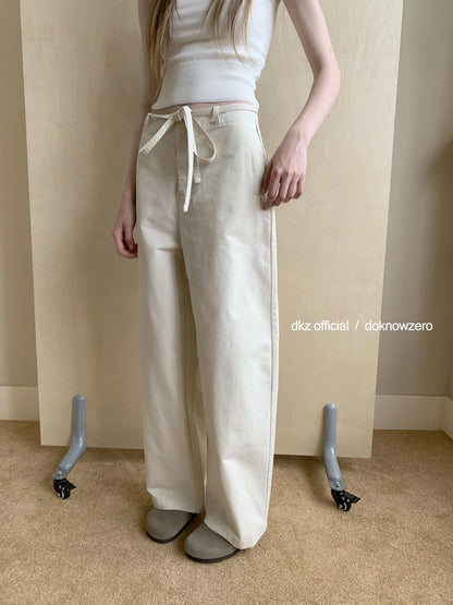 DKZ OFFICIAL Straight Leg Trousers In Apricot