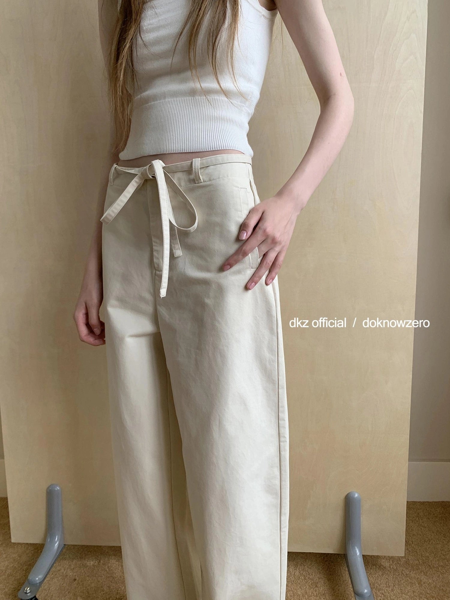 DKZ OFFICIAL Straight Leg Trousers In Apricot