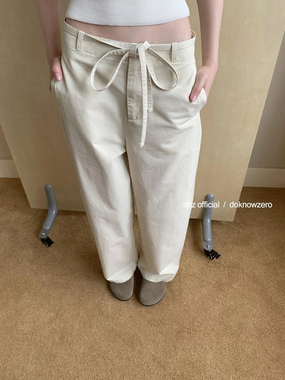DKZ OFFICIAL Straight Leg Trousers In Apricot