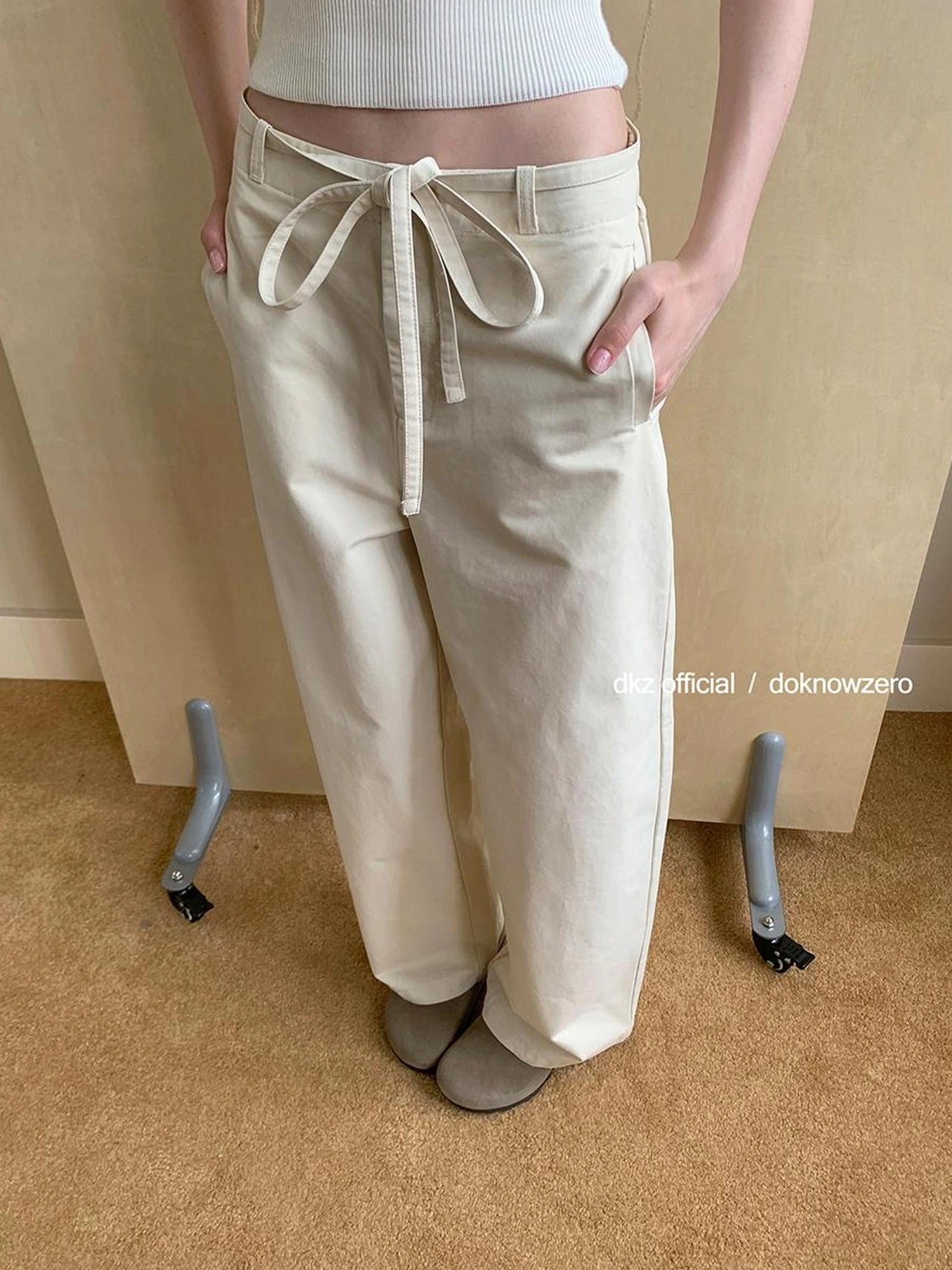 DKZ OFFICIAL Straight Leg Trousers In Apricot