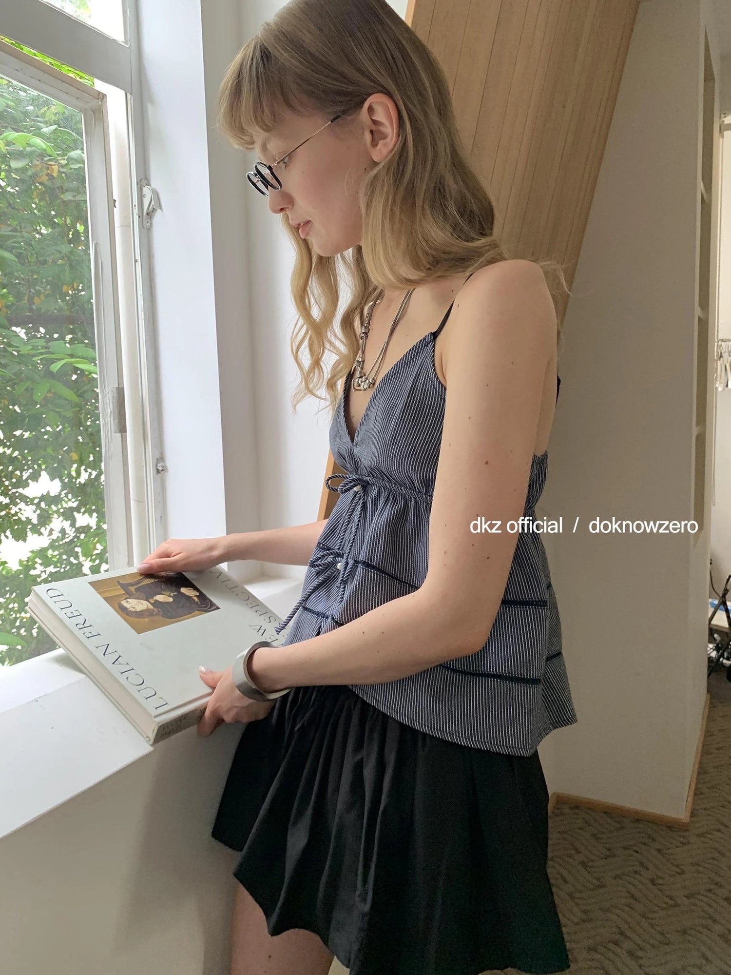 DKZ OFFICIAL Striped V-Neck Bow Tie Camisole Top