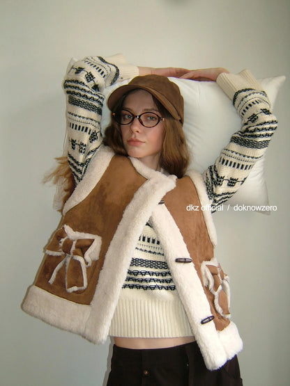 DKZ OFFICIAL Suede Shearling Bow Tie Vest