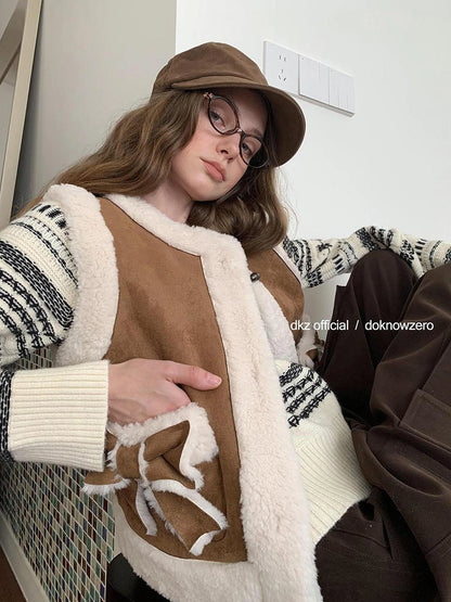 DKZ OFFICIAL Suede Shearling Bow Tie Vest