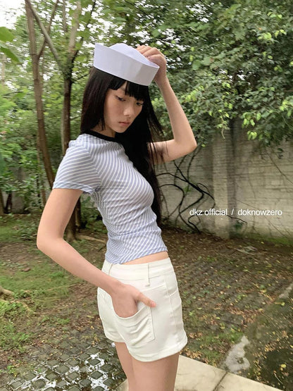 DKZ OFFICIAL Summer Slim Fit White Mid Rise Shorts