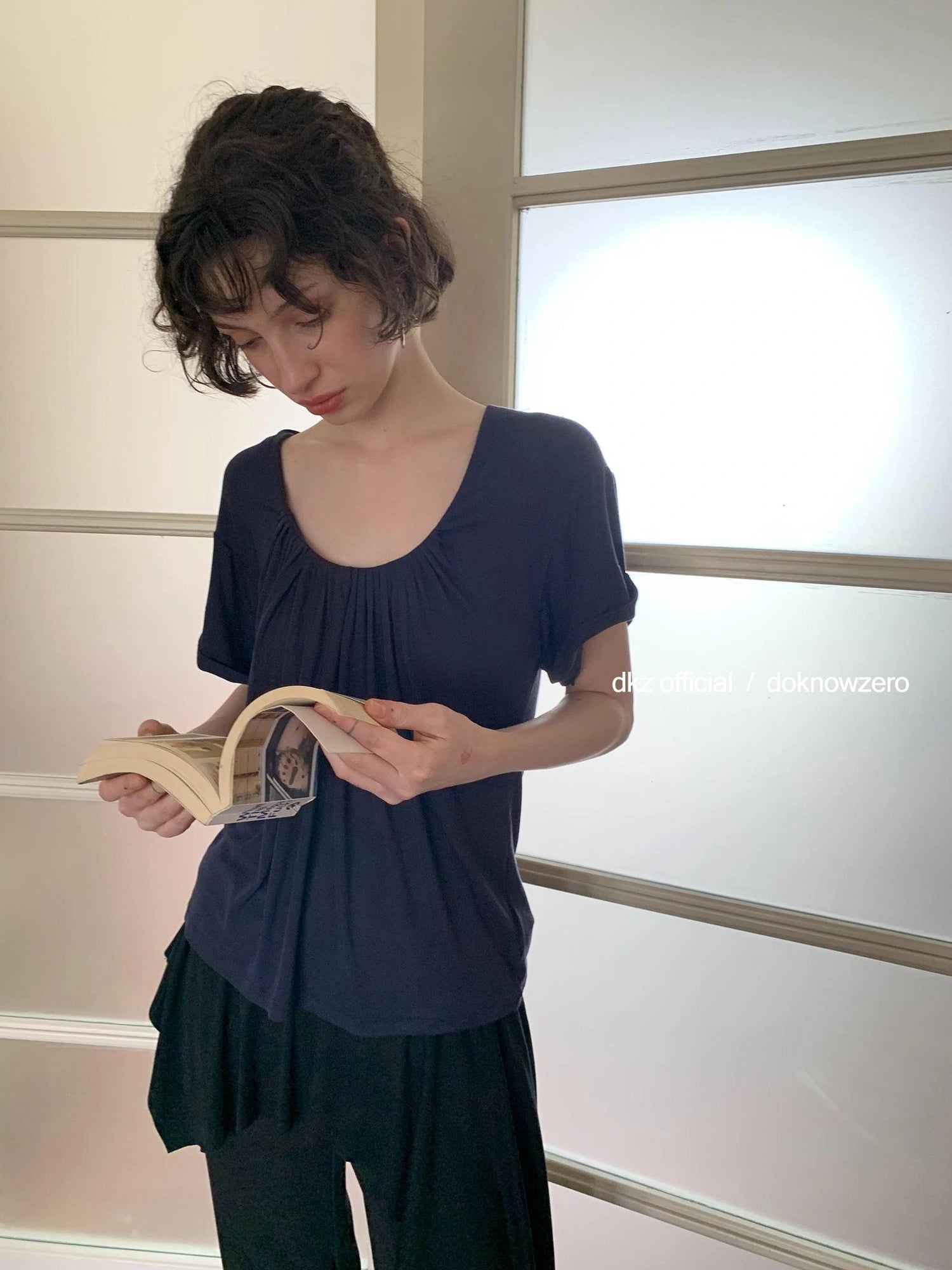 DKZ OFFICIAL Tencel Wool U Neck Pleated T-shirt