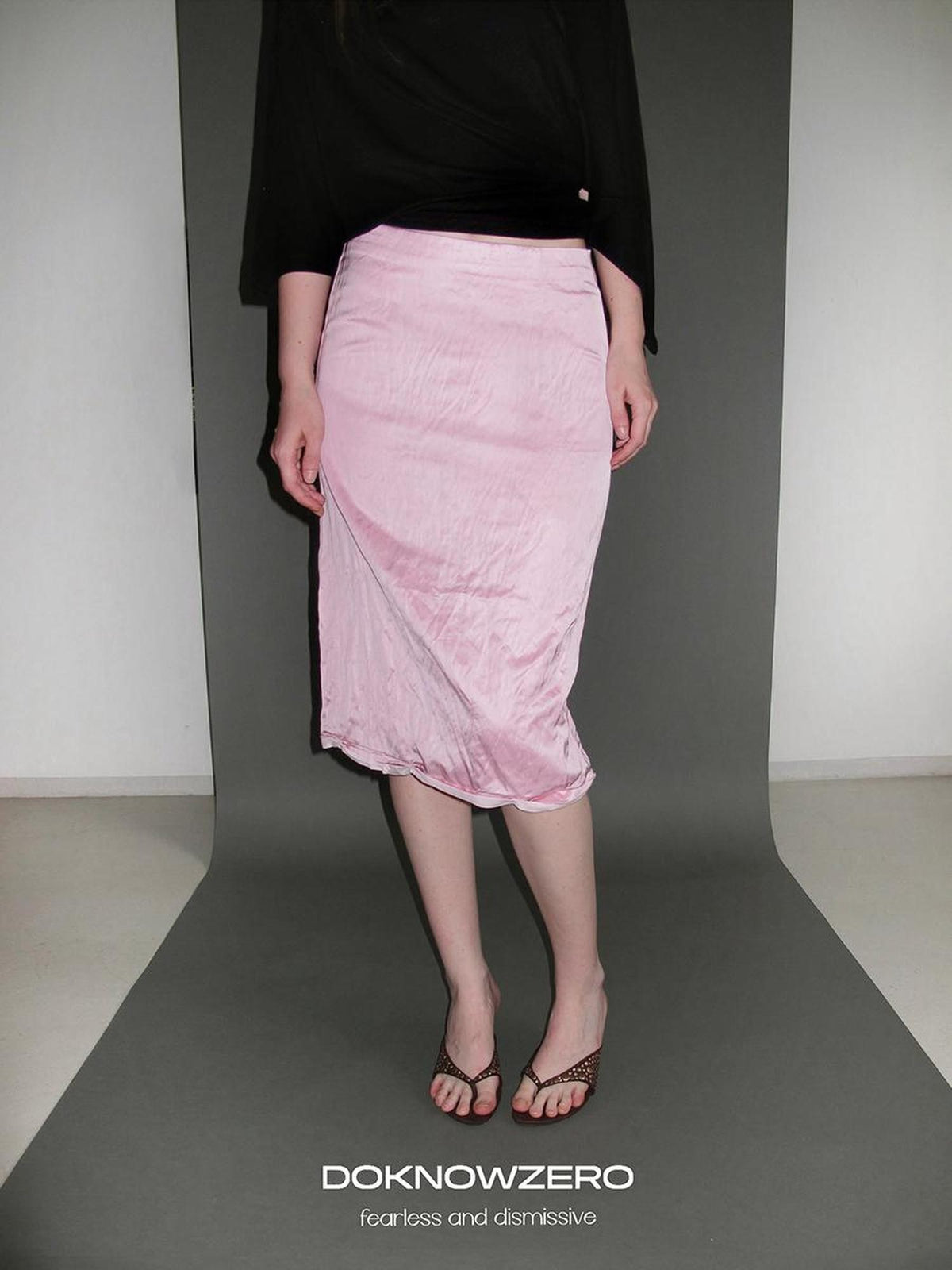 DKZ OFFICIAL Textured Pleated Straight Rolled Hem Women&