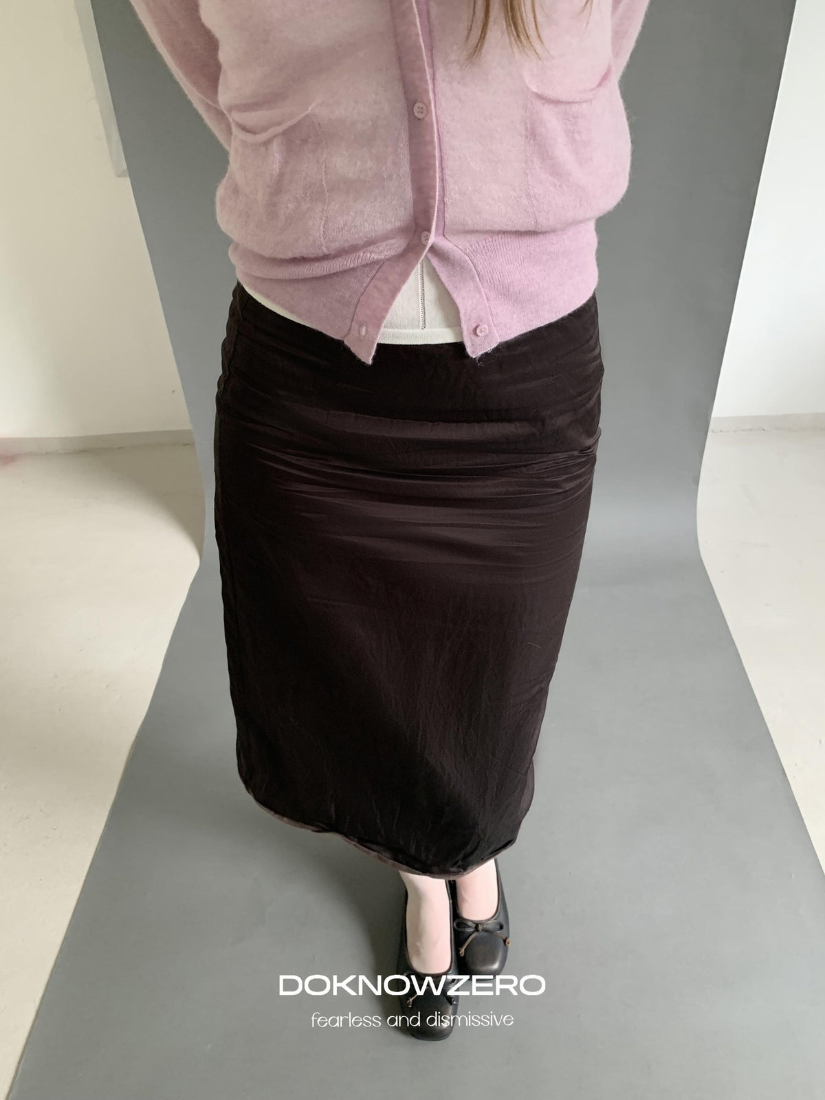 DKZ OFFICIAL Textured Pleated Straight Rolled Hem Women&
