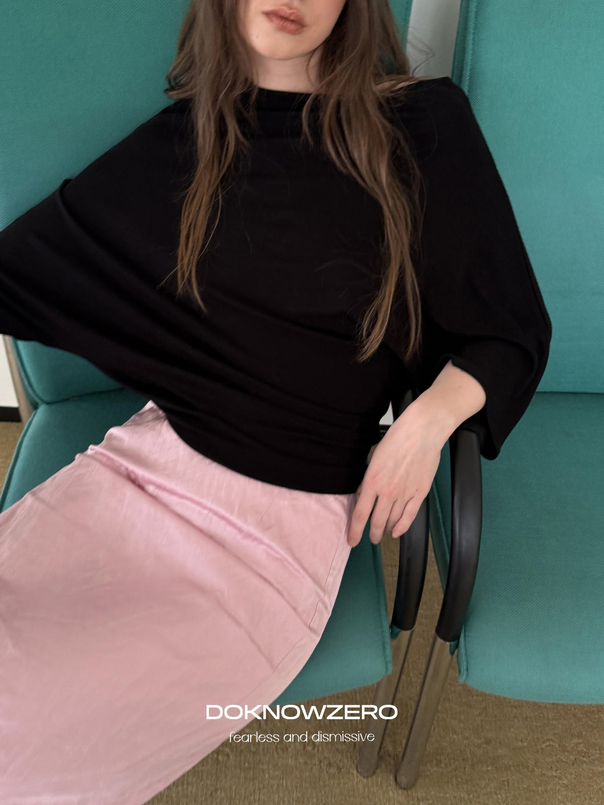DKZ OFFICIAL Textured Pleated Straight Rolled Hem Women&