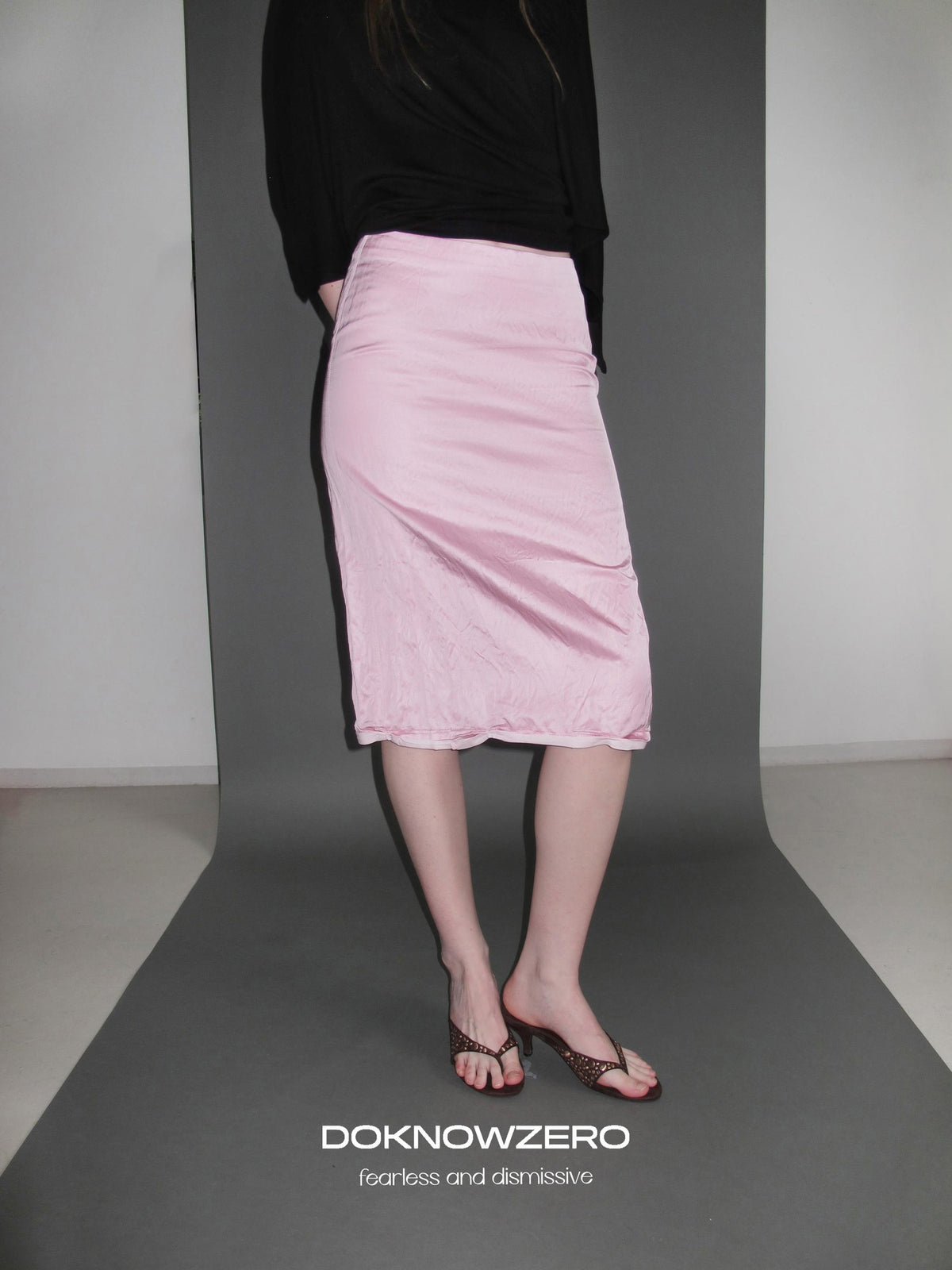 DKZ OFFICIAL Textured Pleated Straight Rolled Hem Women&