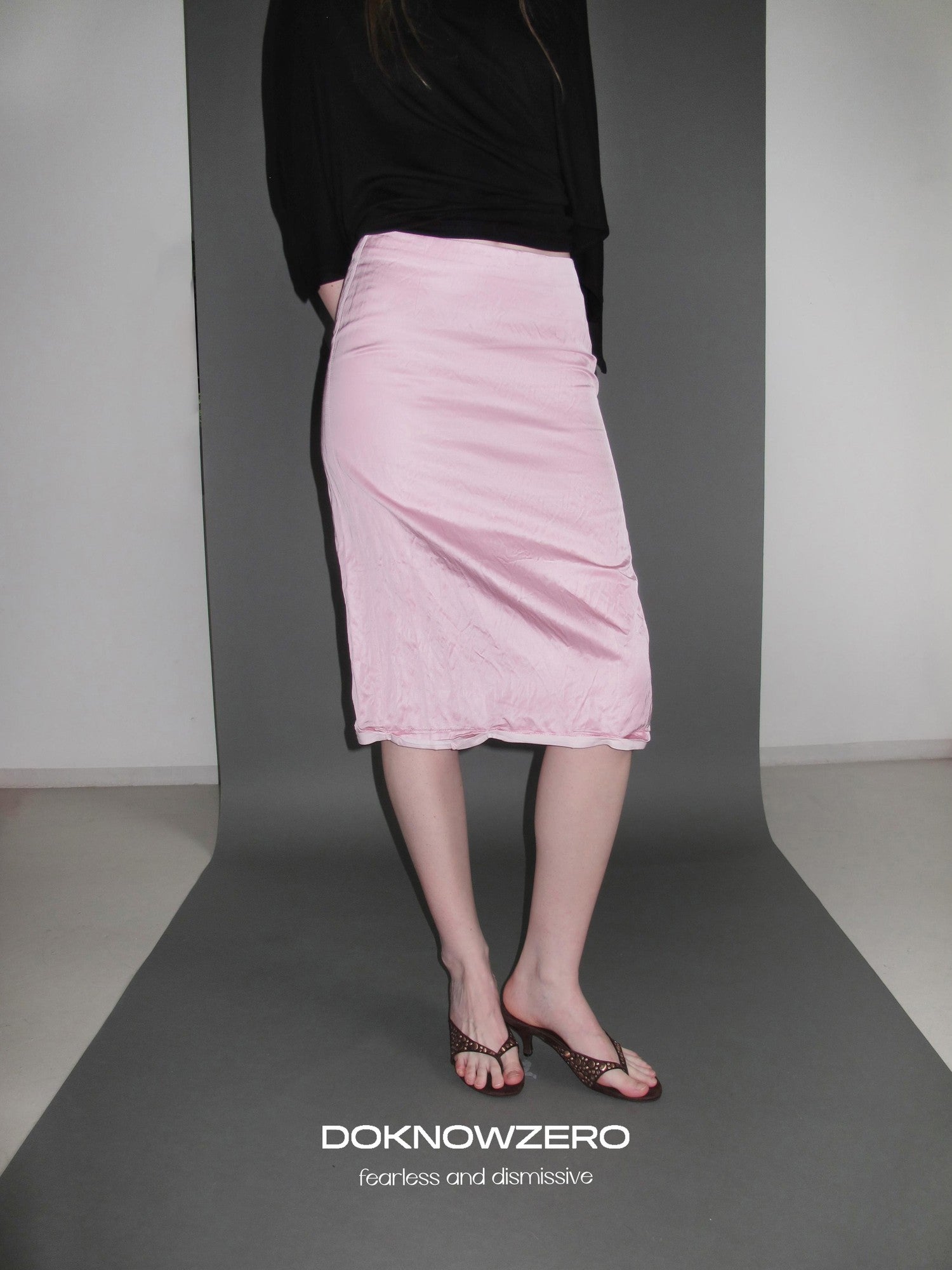 DKZ OFFICIAL Textured Pleated Straight Rolled Hem Women&