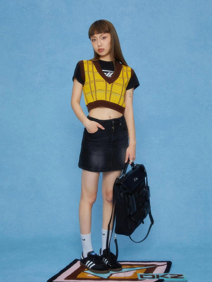 DKZ OFFICIAL V-Neck Checkered Cropped Tank Top