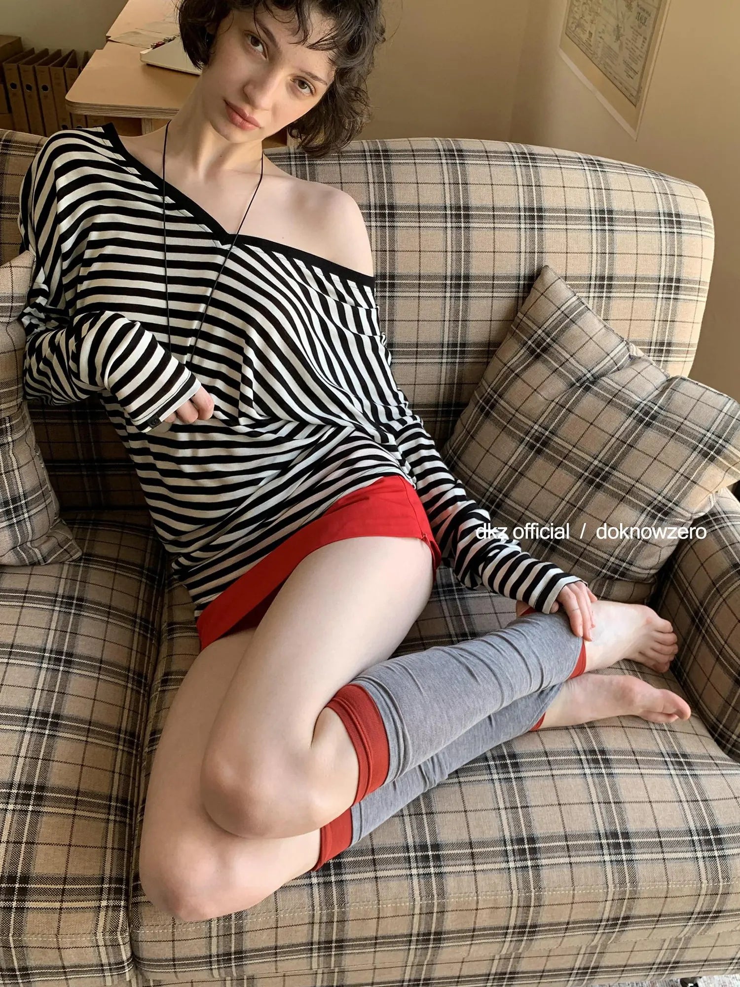 DKZ OFFICIAL V-Neck Color Block Striped Batwing Sleeve Tunic Top