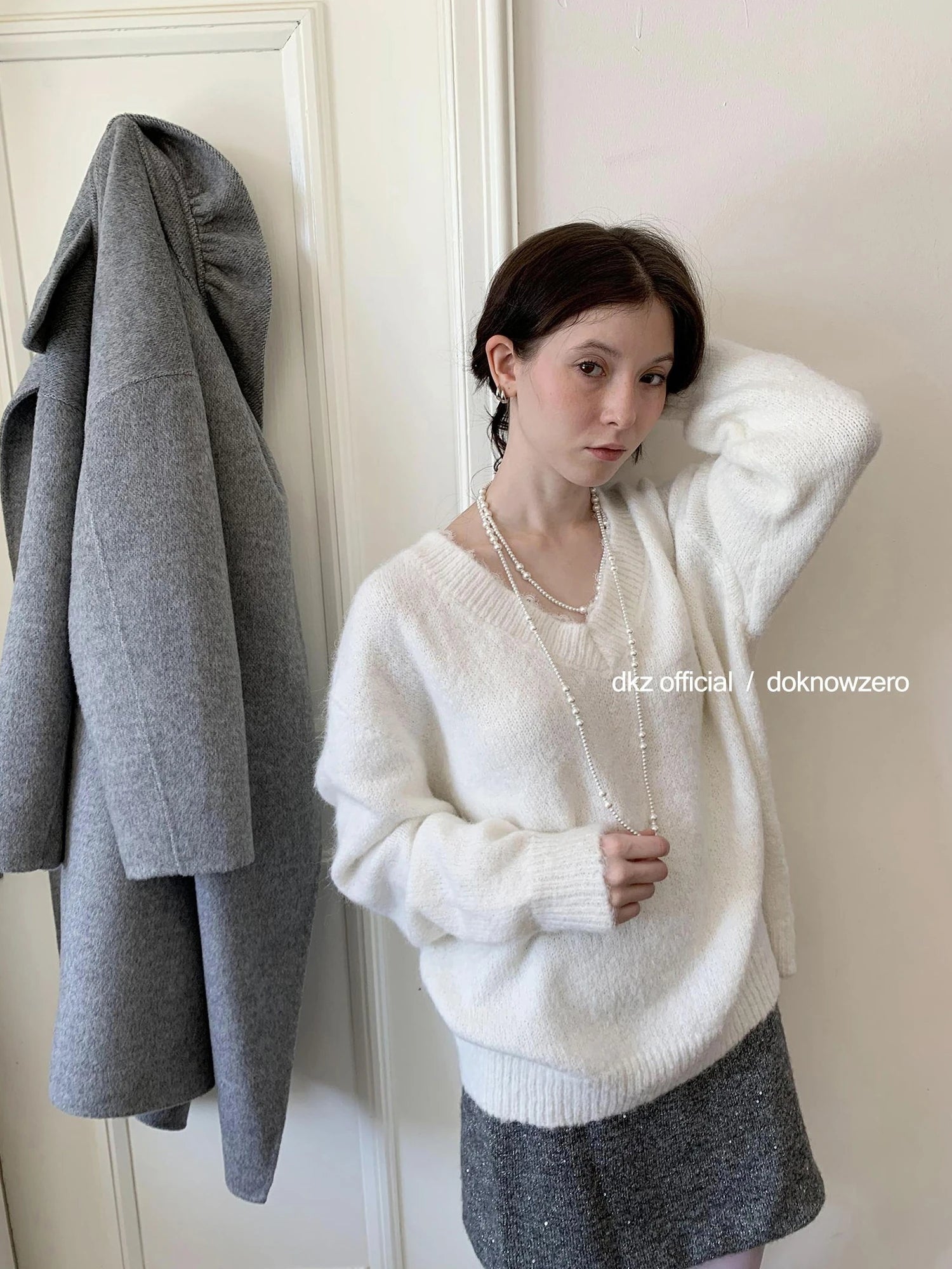 DKZ OFFICIAL V-Neck Lace Trim Knit Sweater Women&