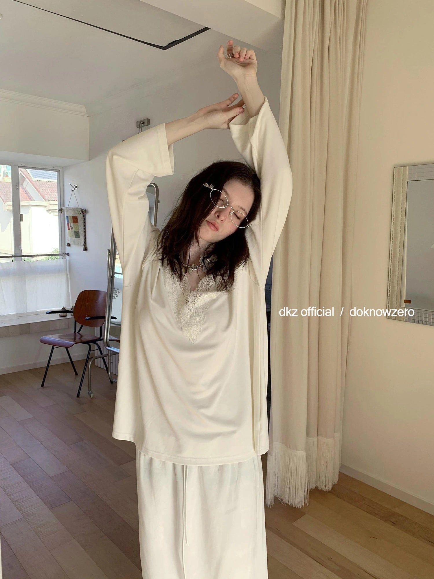 DKZ OFFICIAL V-Neck Lace Trimmed Long Sleeve T-Shirt In Beige