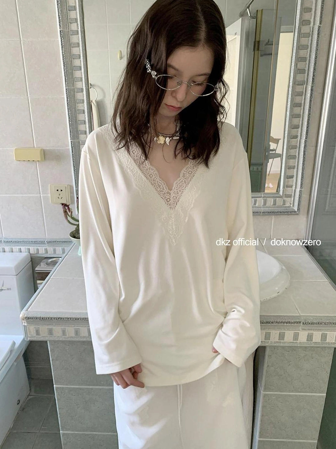 DKZ OFFICIAL V-Neck Lace Trimmed Long Sleeve T-Shirt In Beige
