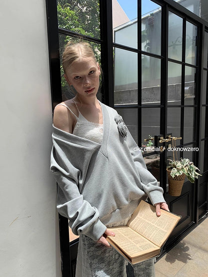 DKZ_OFFICIAL_V-Neck_Loose_Sweater_With_Lace_Tiered_Skirt_Set_MISSTT