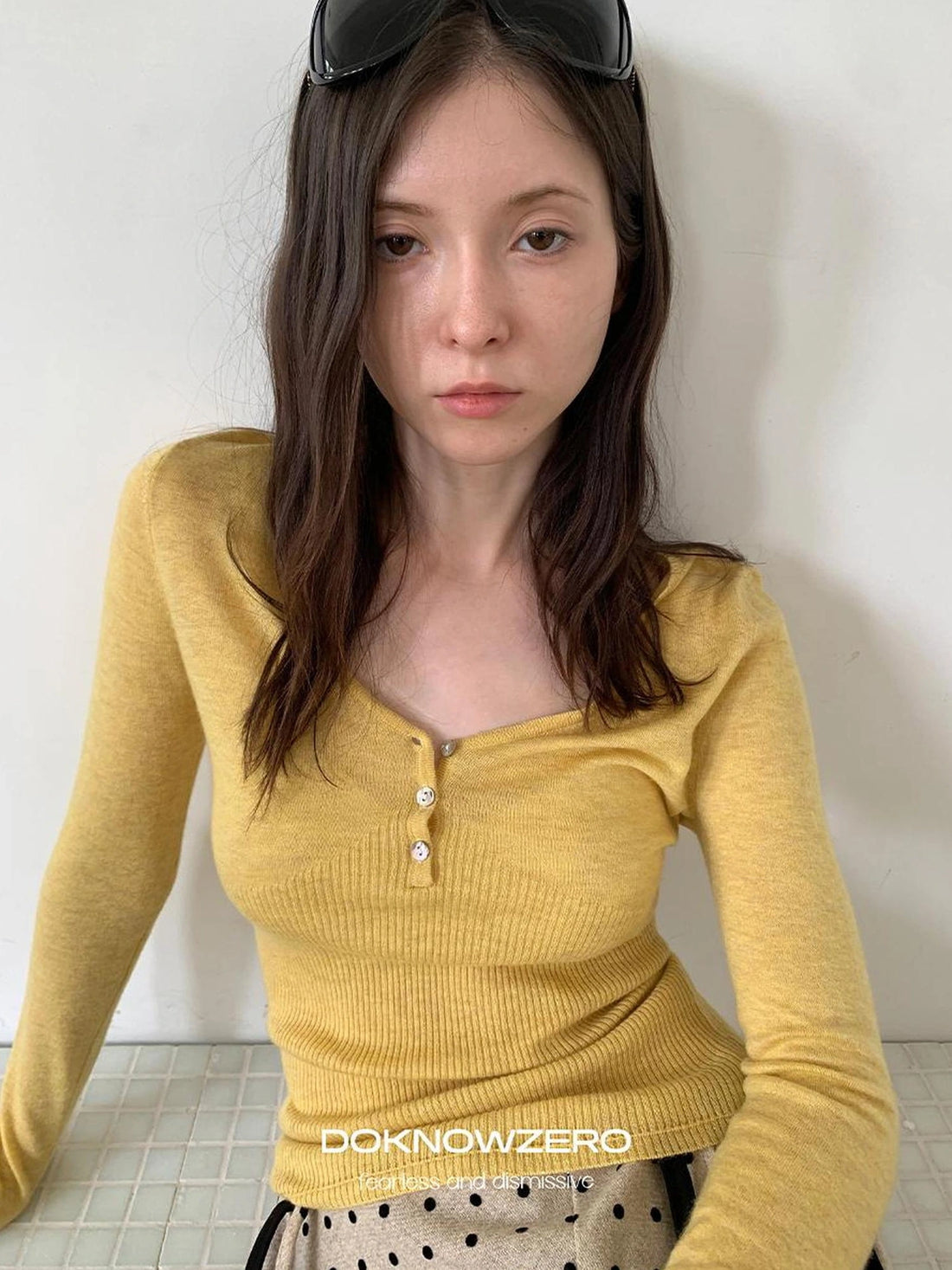 DKZ OFFICIAL V-Neck Slim Fit Ribbed Long Sleeve Knit Top