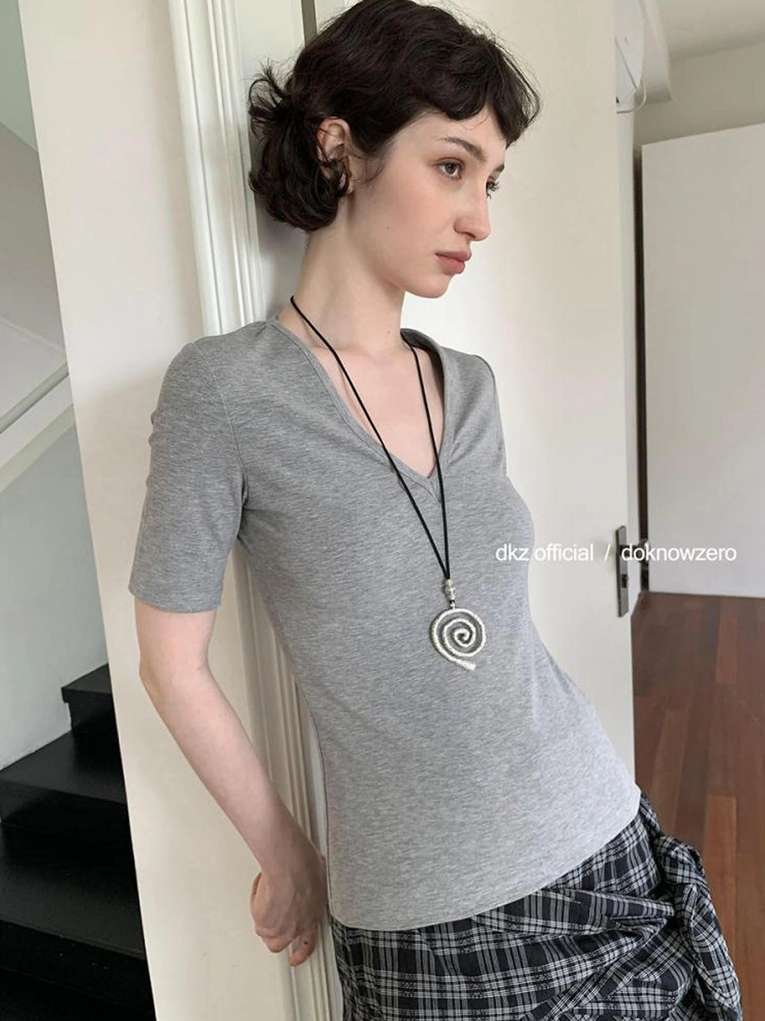 DKZ OFFICIAL V-Neck Solid Basic Mid-Sleeve T-Shirt For Women
