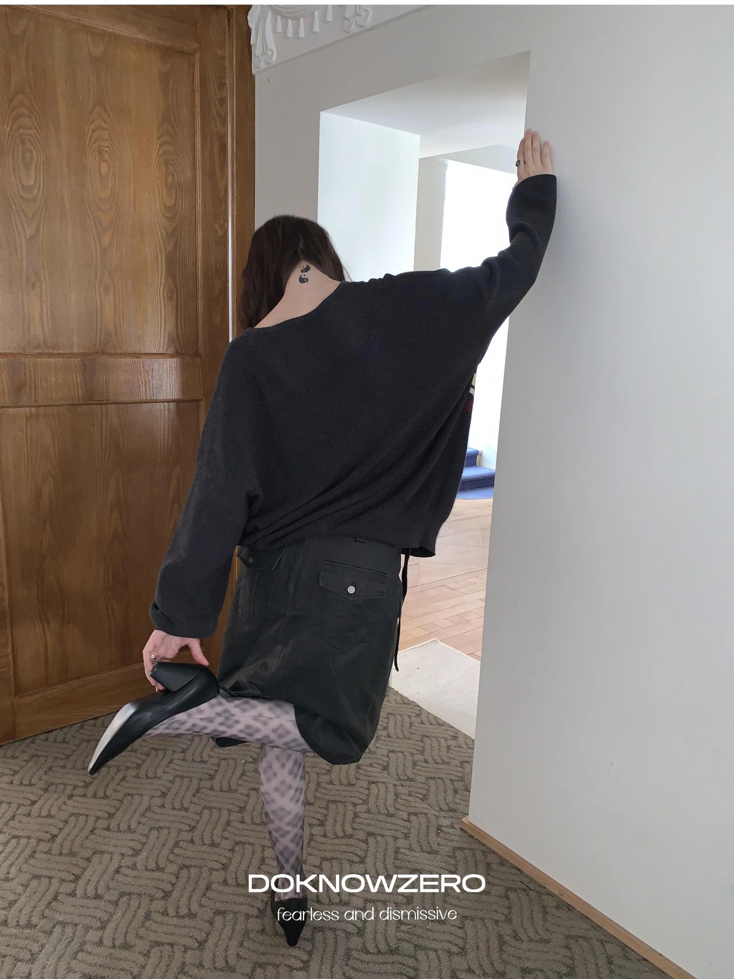 DKZ OFFICIAL V-Neck Sweater With Color Block Stripes