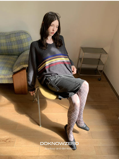 DKZ OFFICIAL V-Neck Sweater With Color Block Stripes