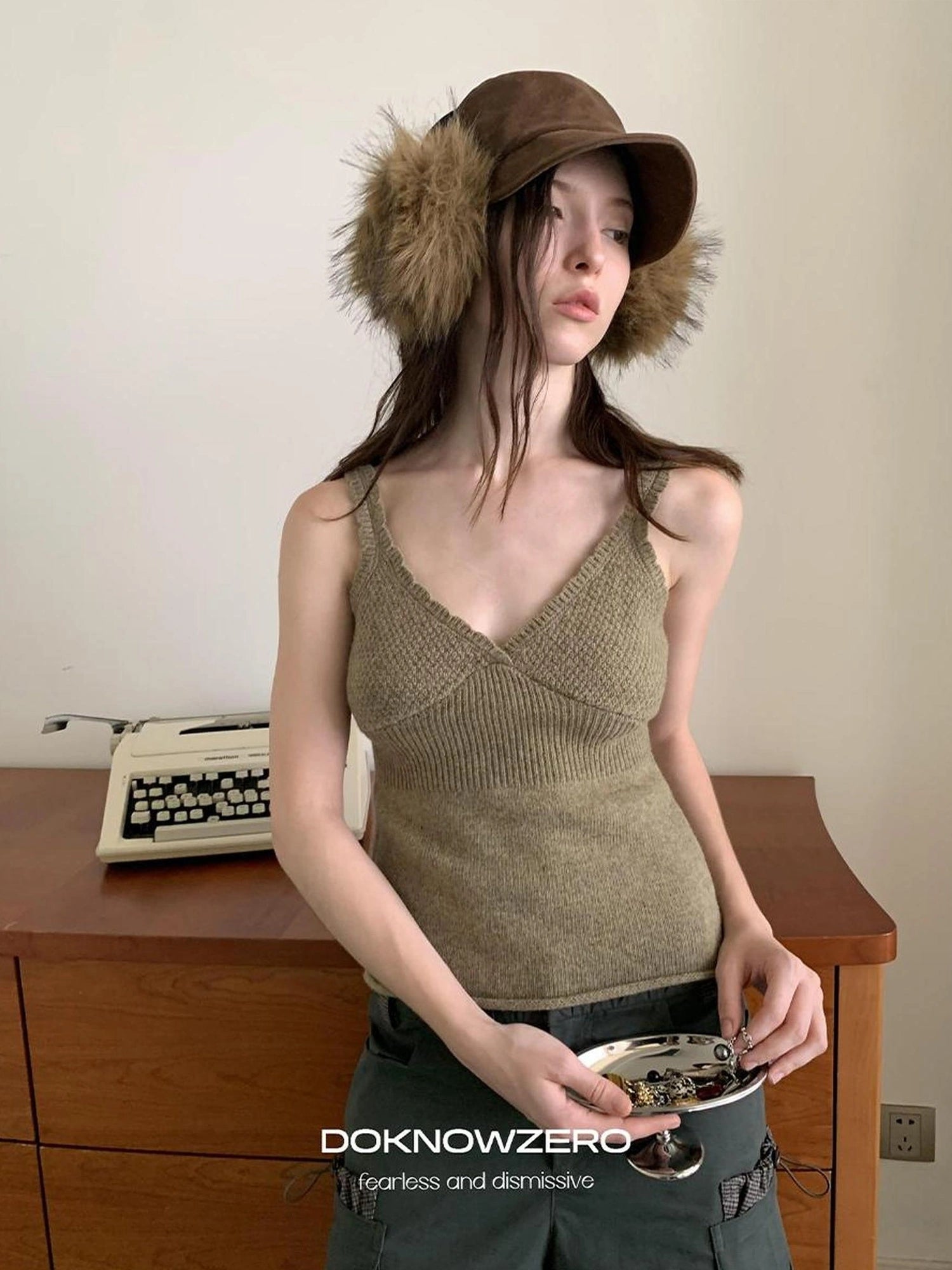 DKZ OFFICIAL V-Neck Wool Blend Layering Vest