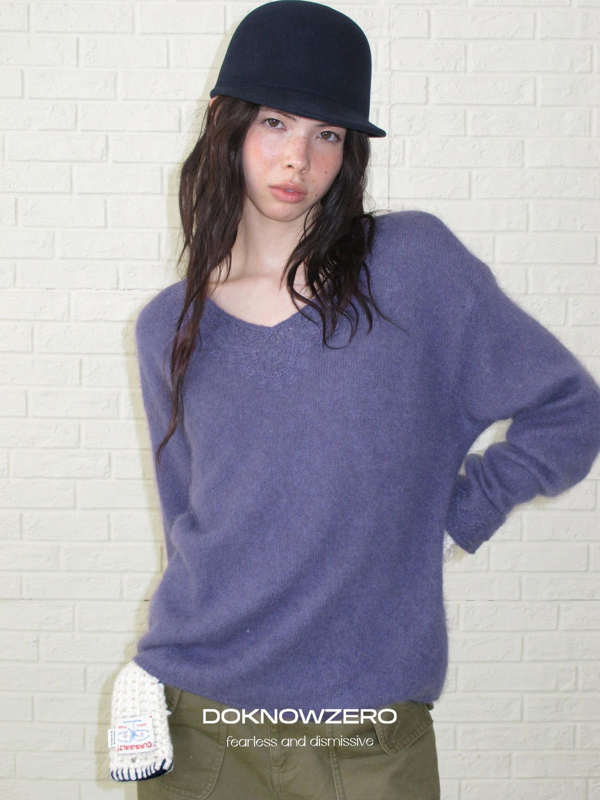DKZ OFFICIAL V-neck Embroidered Wool Blend Women&