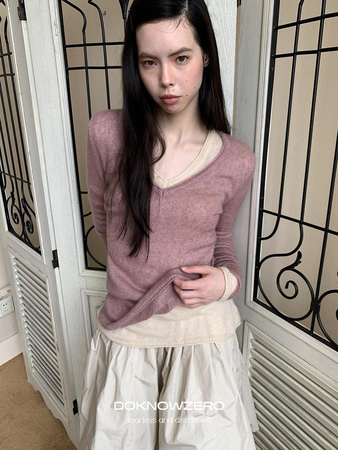 DKZ OFFICIAL V-neck Knit Women&