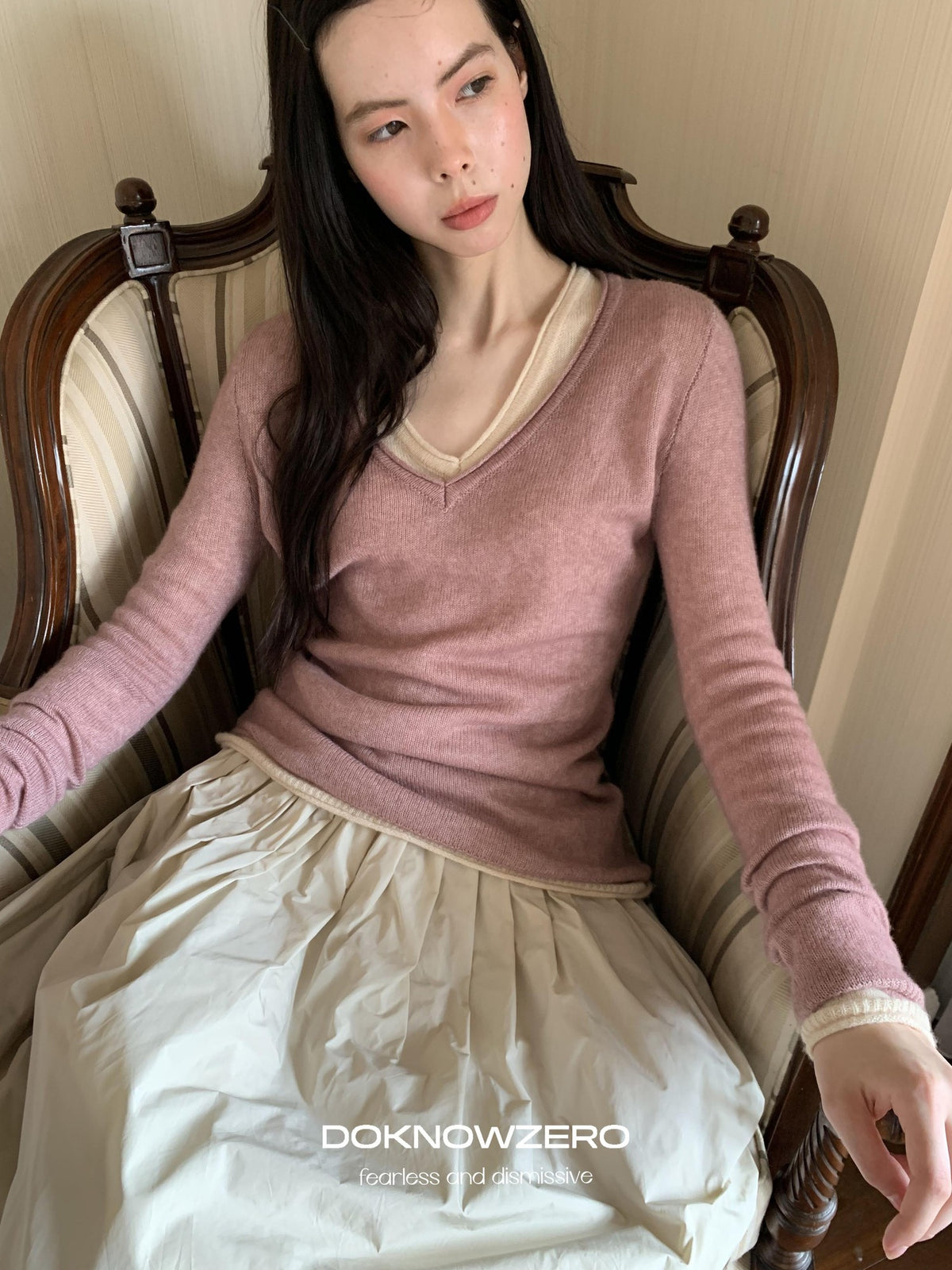 DKZ OFFICIAL V-neck Knit Women&