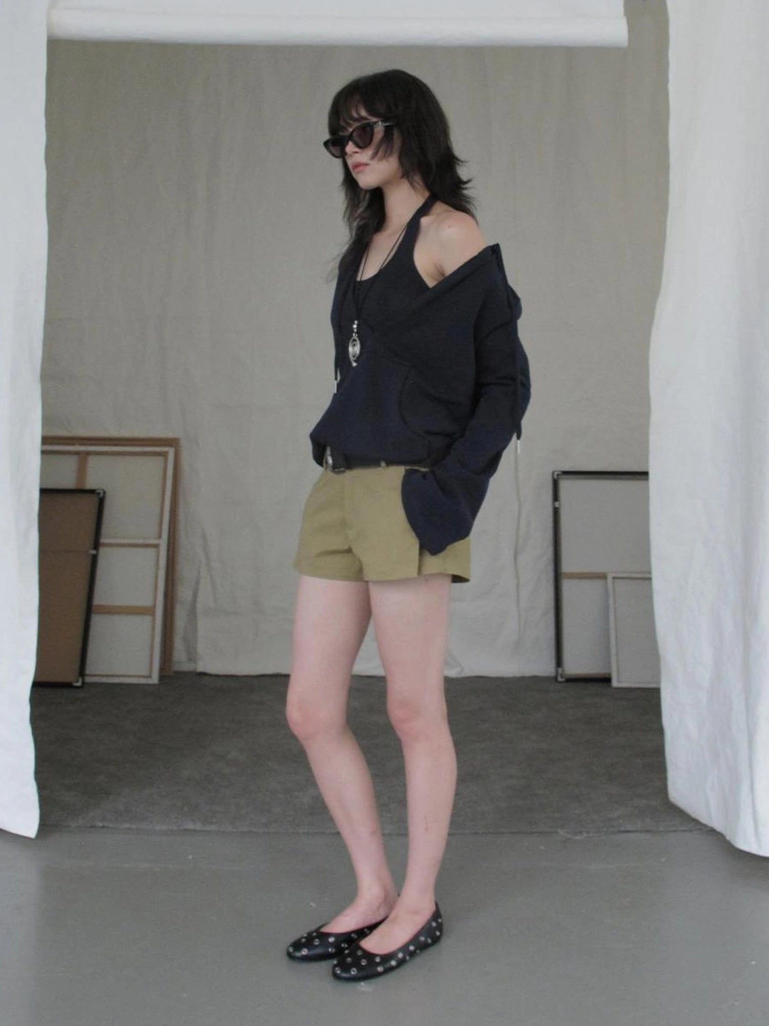 DKZ OFFICIAL V-neck Layered Sweatshirt With Attached Necklace