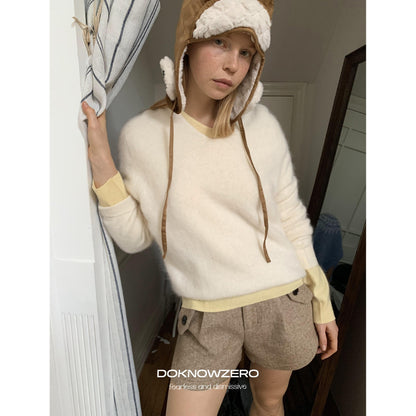 DKZ_OFFICIAL_V-neck_Oversized_Solid_Pullover_Women&